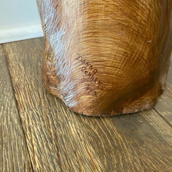 Handpainted 2ft Wooden Rabbit Statue - Picture 8 of 8